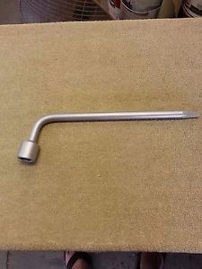 Datsun lug wrench