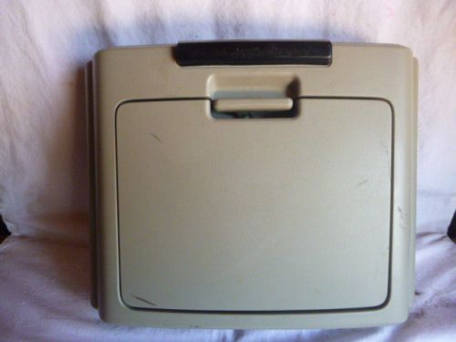 05 06 chrysler town &amp; country caravan dvd screen monitor 0zw96bd1ae c55805