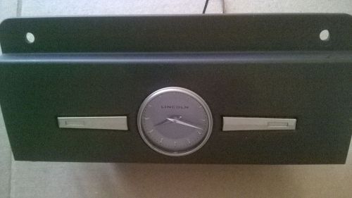 Lincoln town car in dash clock  silver tone analog 03,04,05,06,07,08,09,10,11