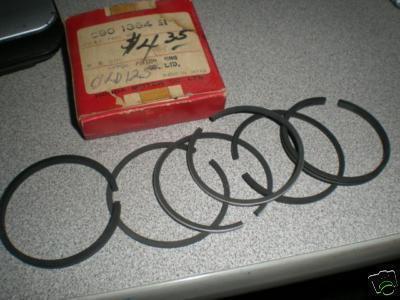 Nos honda c90.25 piston ring set