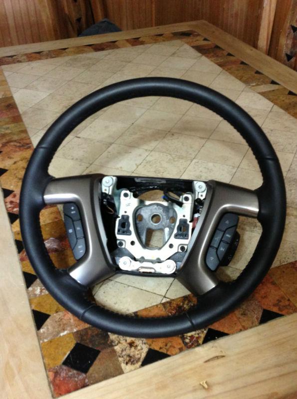 O.e.m. gm chevrolet steering wheel