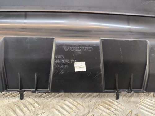 Volvo v40 d2 2012-2019 air intake duct guide panel