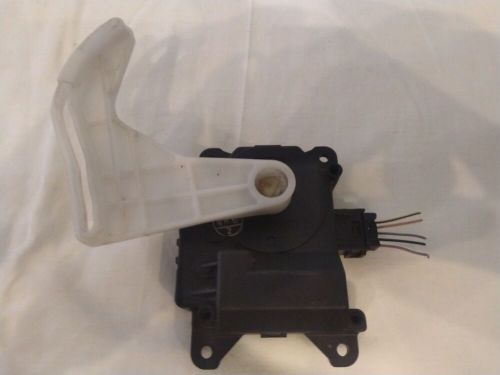 2006 toyota avensis t250 ae0637008930 heater flap motor actuator-