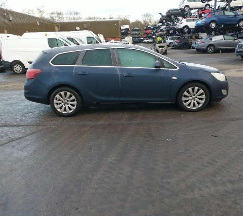 2011 vauxhall astra 5 door 2.0l diesel ignition, steering lock and key