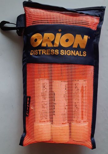 Orion signaling kit in mesh bag - 3 smoke signals, flag, mirror, whistle