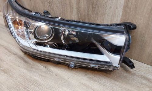 2017-2019 toyota highlander headlight rh assy ome