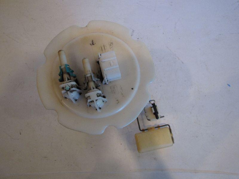 01 nissan maxima 01 infiniti i30 fuel pump assembly from 12/00