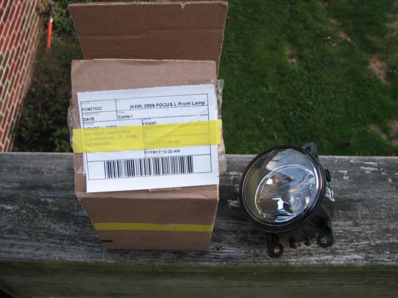 Factory ford focus lincoln navigator fog lamp light bulb new oem 4f9z 15200 aacp