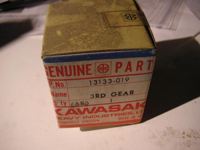 Gear 3rd output    f5 f8 f9    13133-019   new kawasaki nos