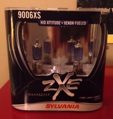 Zxe sylvania xenon fueled 2 lamps 9006xs!!!  no reserve