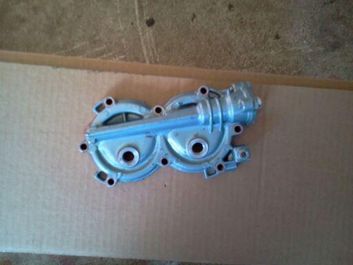 Evinrude 9.5 hp 1968 cylinder head with bolts