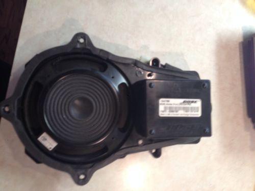 2002 c5 corvette bose sub woofer amp door assembly. radio speaker stereo