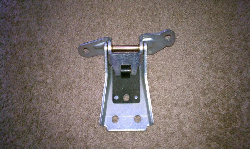 Ford f-150 left door hinge