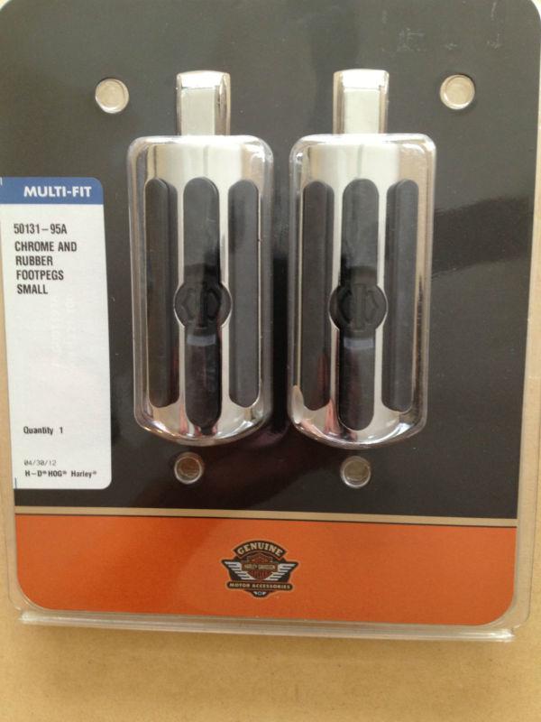 $80 harley davidson #50131-95a chrome & rubber footpegs, small new in box