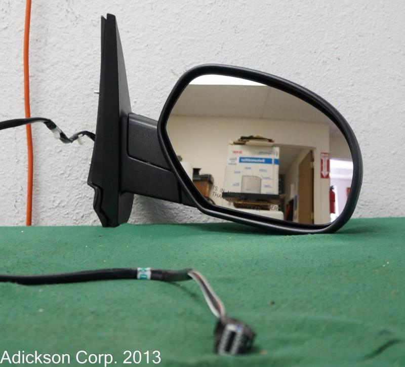 New gm900 rh mirror 20809948