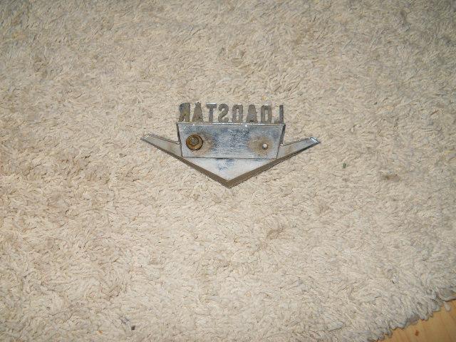 Vintage international loadstar 1600 emblem 