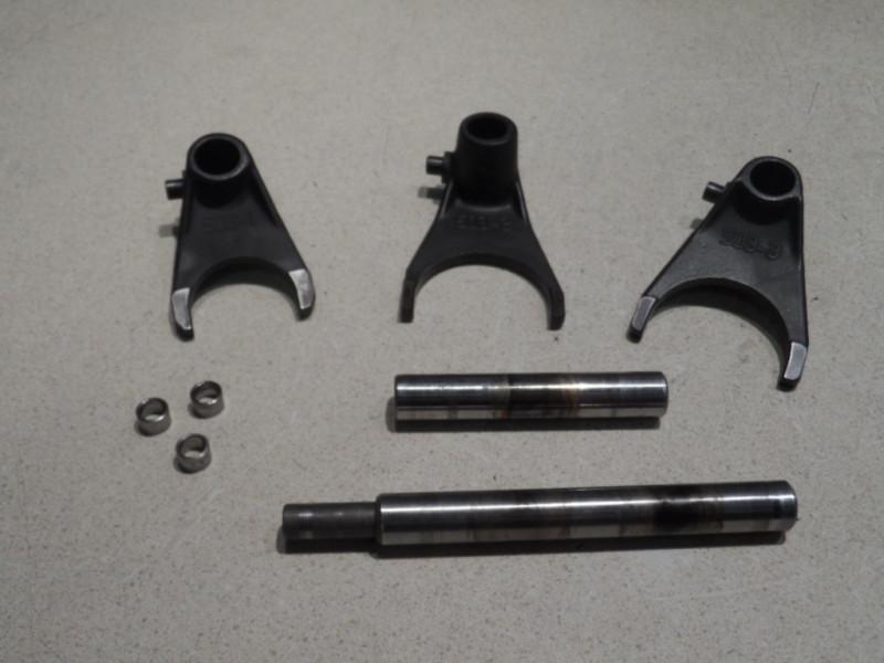 2002 ktm sx 125 transmission forks  (d) 02 sx125