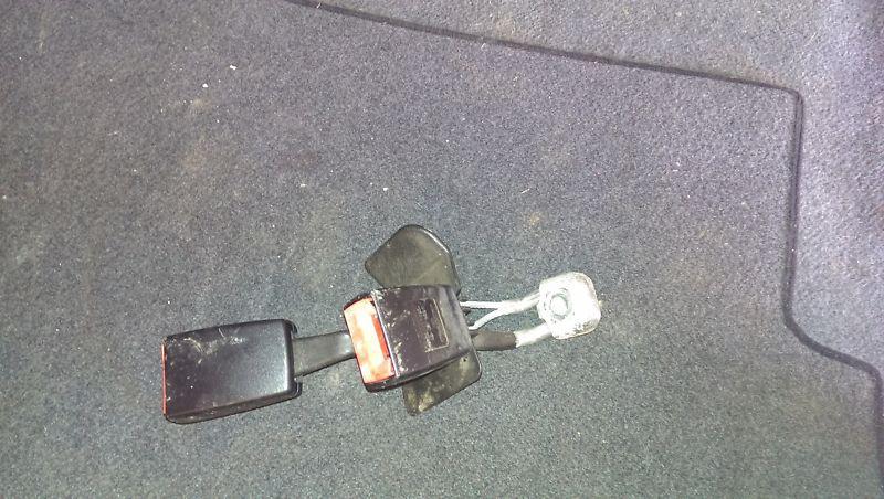 1998 98-01 audi a6 rear middle seat belt clicker