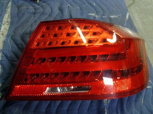 2011 bmw passenger tail light