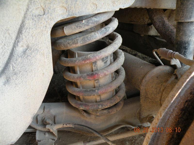 1994  ford mustang left rear coil spring 6 cylinder 195333