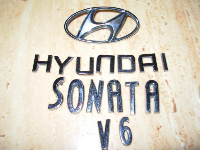 Hyundai sonata v6 16 piece plastic chrome emblem badge decal logo symbol 