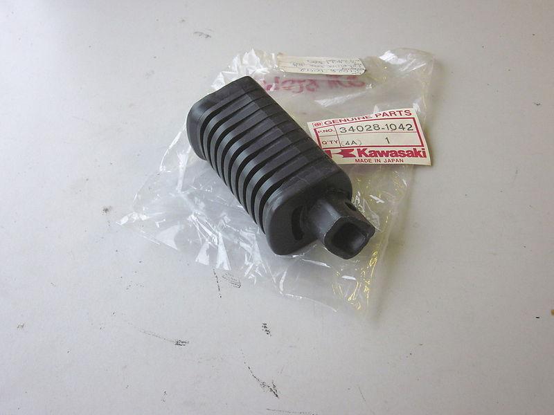 Kawasaki kz550 z 550 750 1000 1100 spectre 81-84 footrest step rh 34028-1042 nos