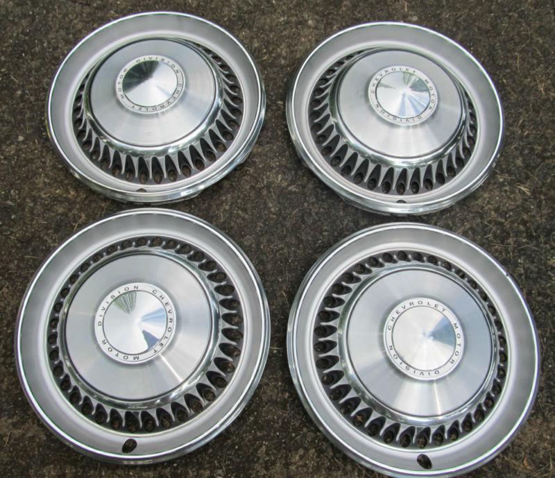 Nos gm 1968 chevrolet impala caprice hub cap set of 4 nice new old stock