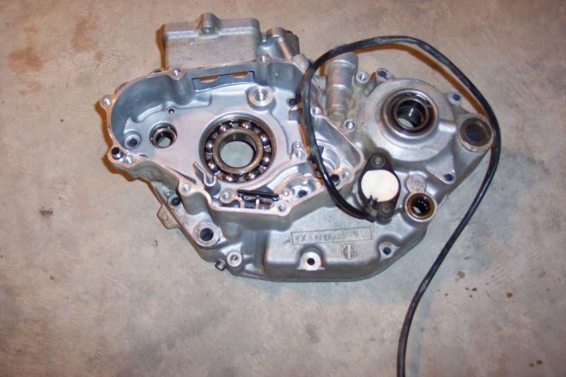 Kawasaki kx450 kx450f kx 450 left center transmission case 07