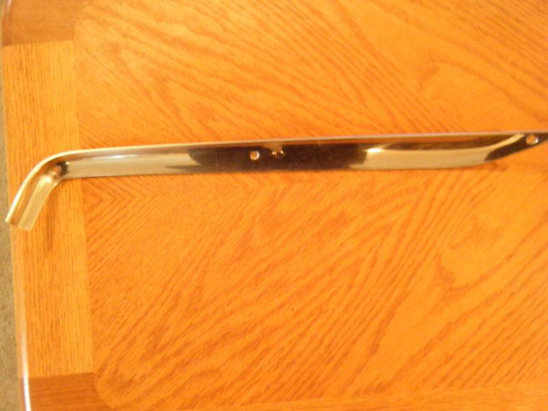 Oem 1967-1968 mustang rear window rigrt side trim molding 67 68 