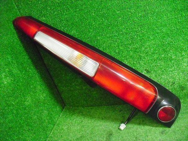 Daihatsu move 1998 rear right combination lamp [2715500]