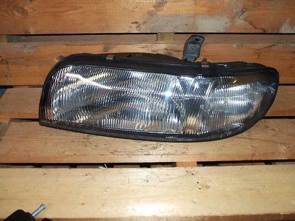 Nissan bluebird 1992 left head light assembly [8810900]