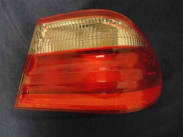 00-02 e-class rh tail light oem lkq