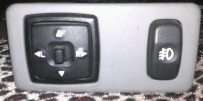 00 02 2003 mitsubishi galant mirror/fog light switch mr 402306