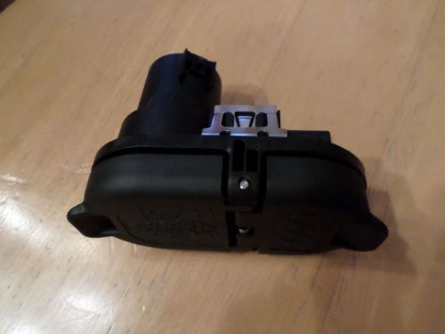 Chevy silverado/sierra 2015-&#039;16 rear bumper trailor light receptacle