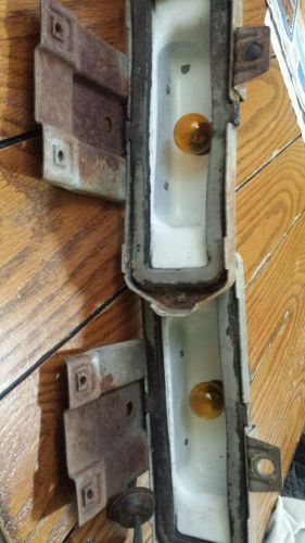 1969 buick lesabre front marker light assemblies