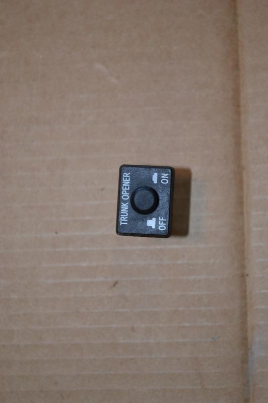 03-08 mazda 6 oem trunk lid opener release button switch 