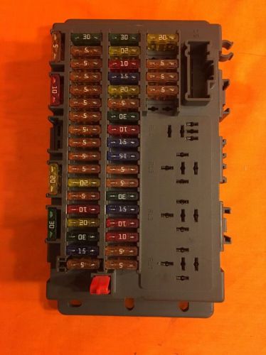 02-06 mini cooper s /base r55 r56 oem dashboard fuse block box  61353450824  ..