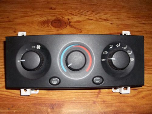 Used 1999-2004 jeep grand cherokee heater climate control unit