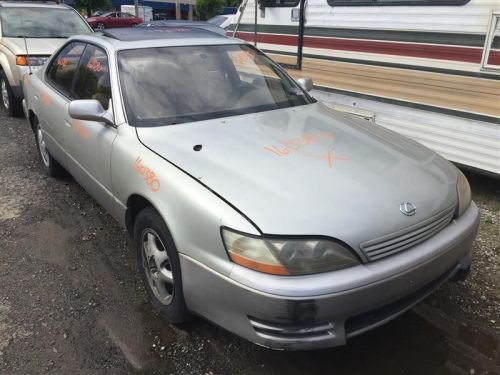 Passenger right tail light fits 95-96 lexus es300 380115