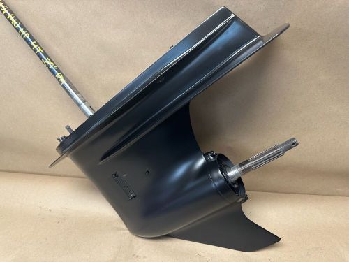 Clean used oem suzuki df115 &amp; df140 hp 4-stroke 20-inch outboard lower unit