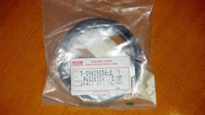 Isuzu 5-09625036-0 crankshaft seal (new)