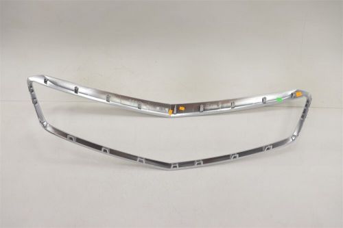 New oem gm radiator grille trim bezel galvano silver 23185907 cts v 2016-2019