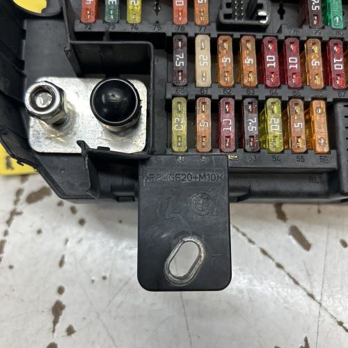 2006 bmw 525i series rear relay panel