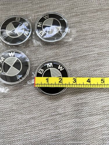 Carbon fibre black &amp; white bmw badge set 4pc - centre caps - all series