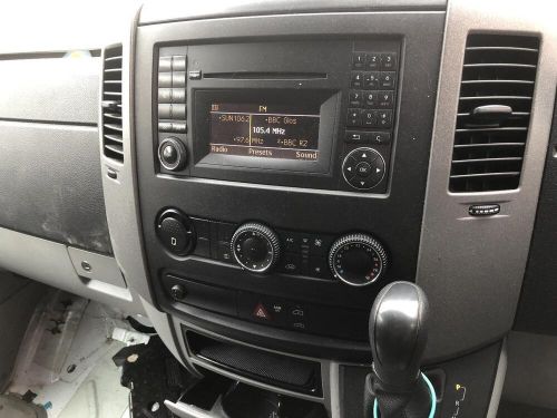 Mercedes sprinter radio/cd/stereo (906) a1699002000