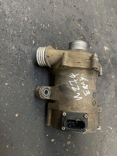 Mercedes benz electric water pump m274 2.0 petrol 2017