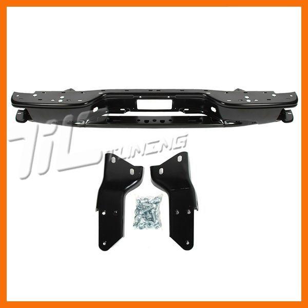 02-06 avalanche rear pad step bumper reinforcement w/body cladding new face