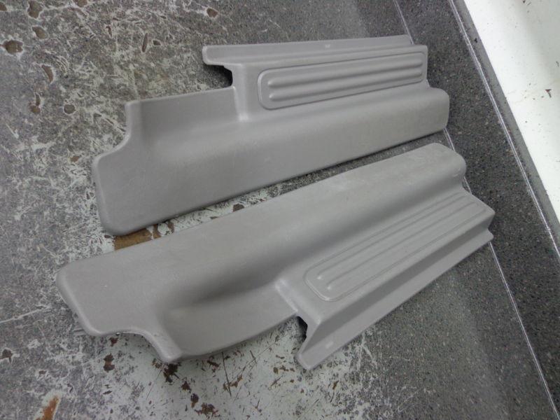 Ford expedition gray interior trim kick door step sill panels  rear grey 97-02