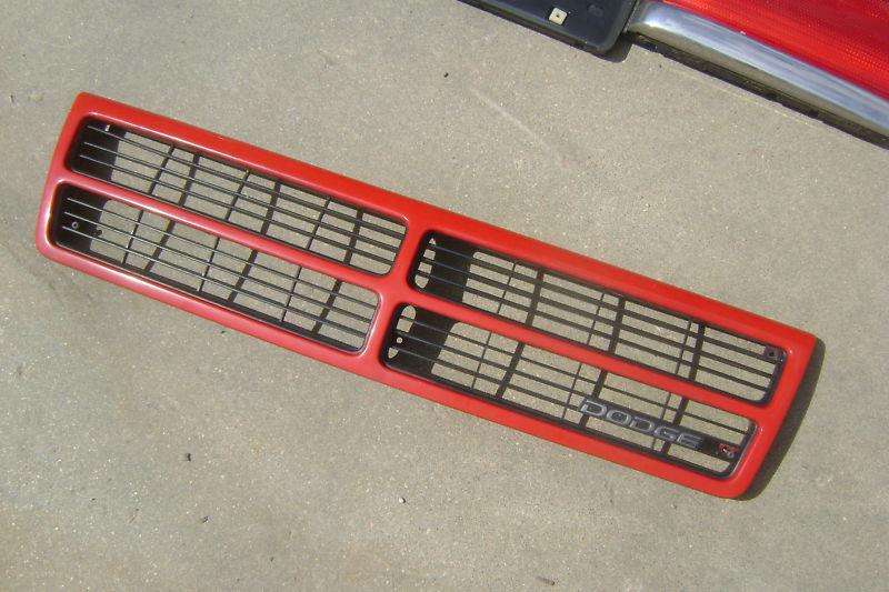 1995 dodge caravan grill good used 1994 1993 1992 red