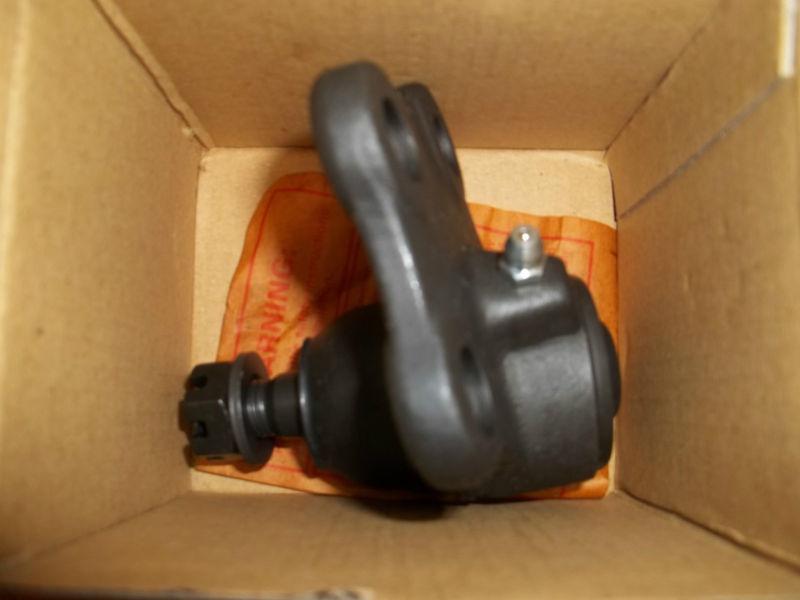 Trw duralast new pontiac/gm front lower ball joint trw 104258, nib